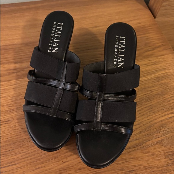 Italian Shoemakers Black strappy wedge slip on sandals size 7 NWOT - Picture 9 of 10